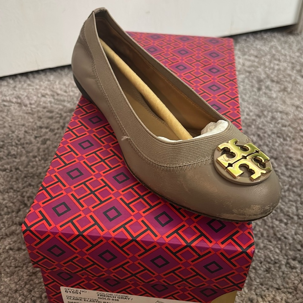 Tory Burch Claire Elastic Ballet in French Gray